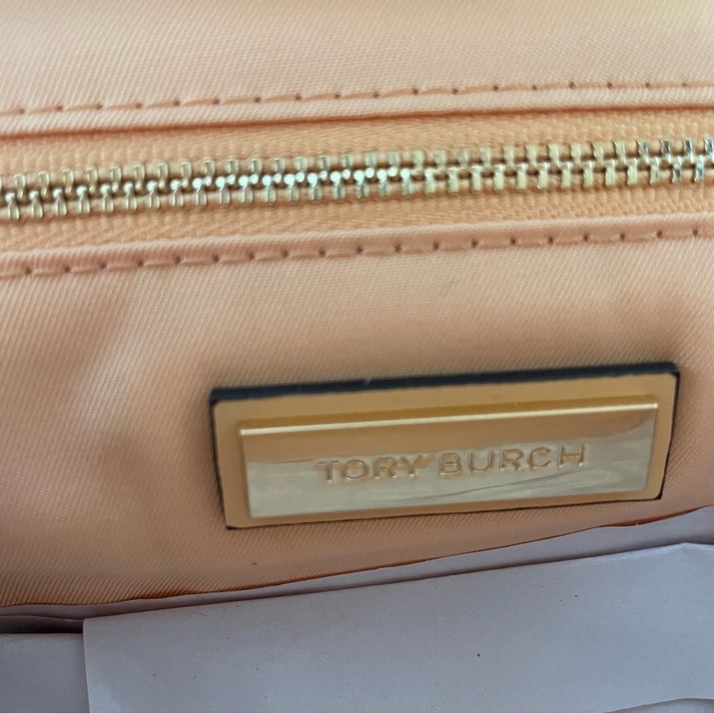 ☀️NEW☀️Tory Burch Fleming Bag Apricot - Picture 9 of 12